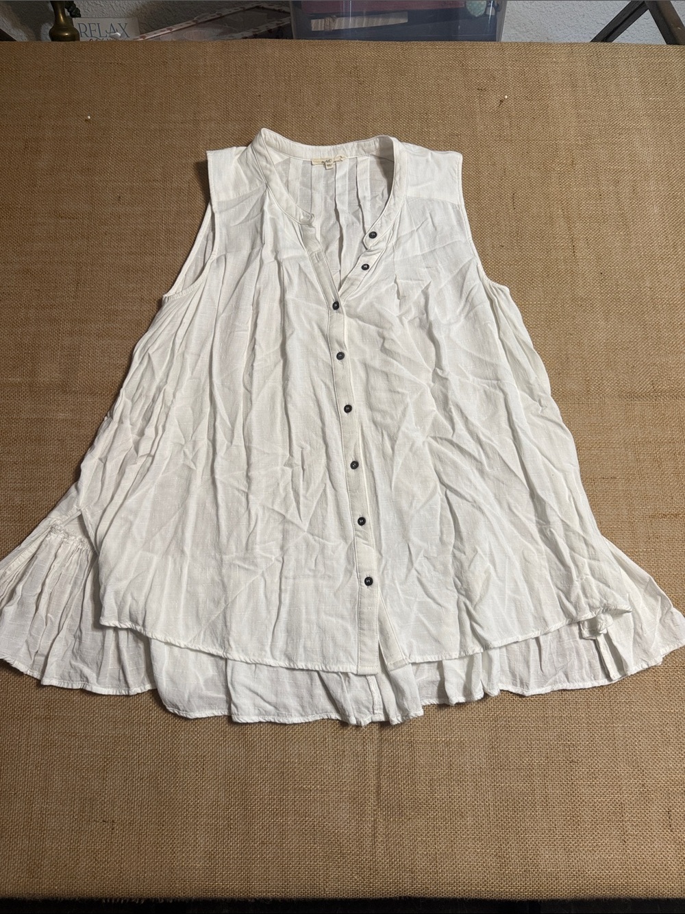 Mystree Sleeveless White Button-Down Ruffle-Hem Tunic